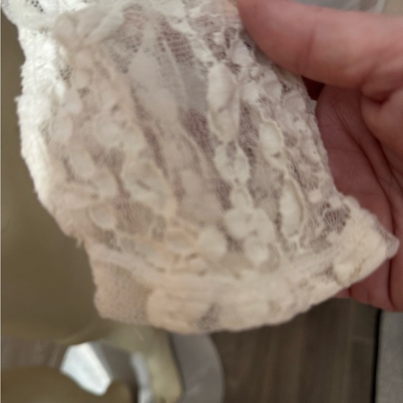 Free People White Sheer Lace Lace Up Shoulder’s Long Sleeve Top Size M - Picture 8 of 13